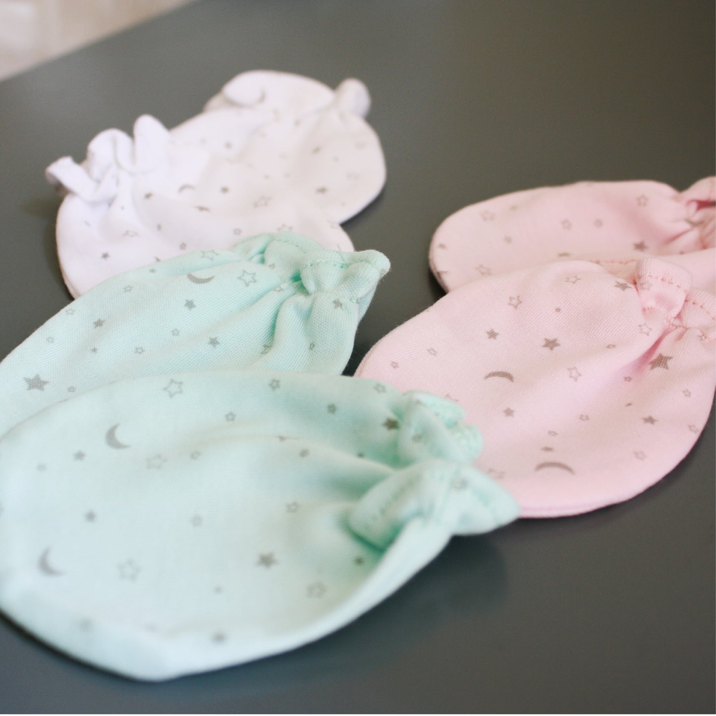 Guantes de recién nacido